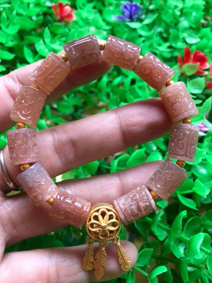 Vòng Tay phong Thủy may mắn tài lộc kiểu Đá Lu Charm mặt trời thiên nhiên vip  Size 9mm x dài 12mm hàng cao cấp nữ đeo tay sang lắm luôn ạ  100% đá thiên đeo vào may mắn tốt sức khỏe tim mạch và đẹp ạ
