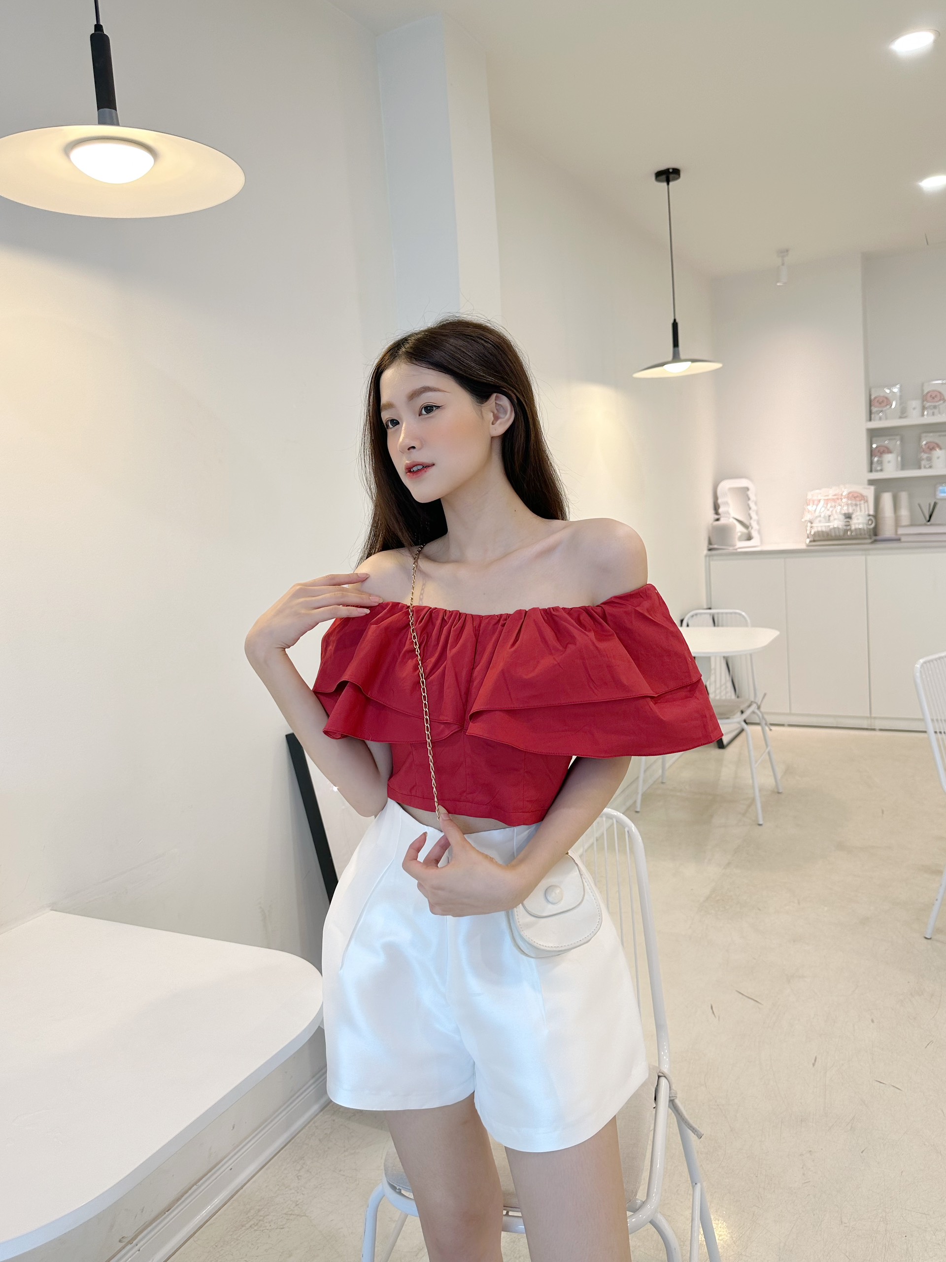 YU CHERRY | Áo trễ vai nữ nhiều tầng cánh tay Tiered Off Top YA436