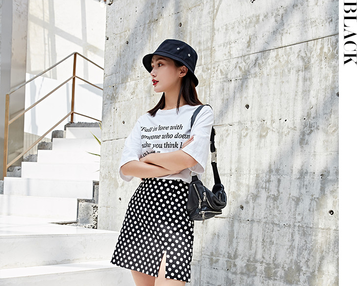 M ũ buc ket - nó n t ai b èo thờ i th ư ợng