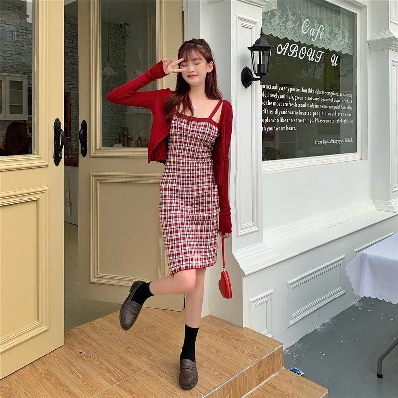 Sét trang phục áo cardigan và váy len caro