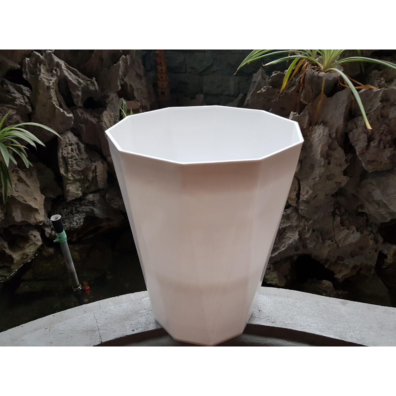 Chậu Trồng Cây Đường Kính Miệng 30 cm , Kim Cương , Bằng Nhựa Cao Cấp.