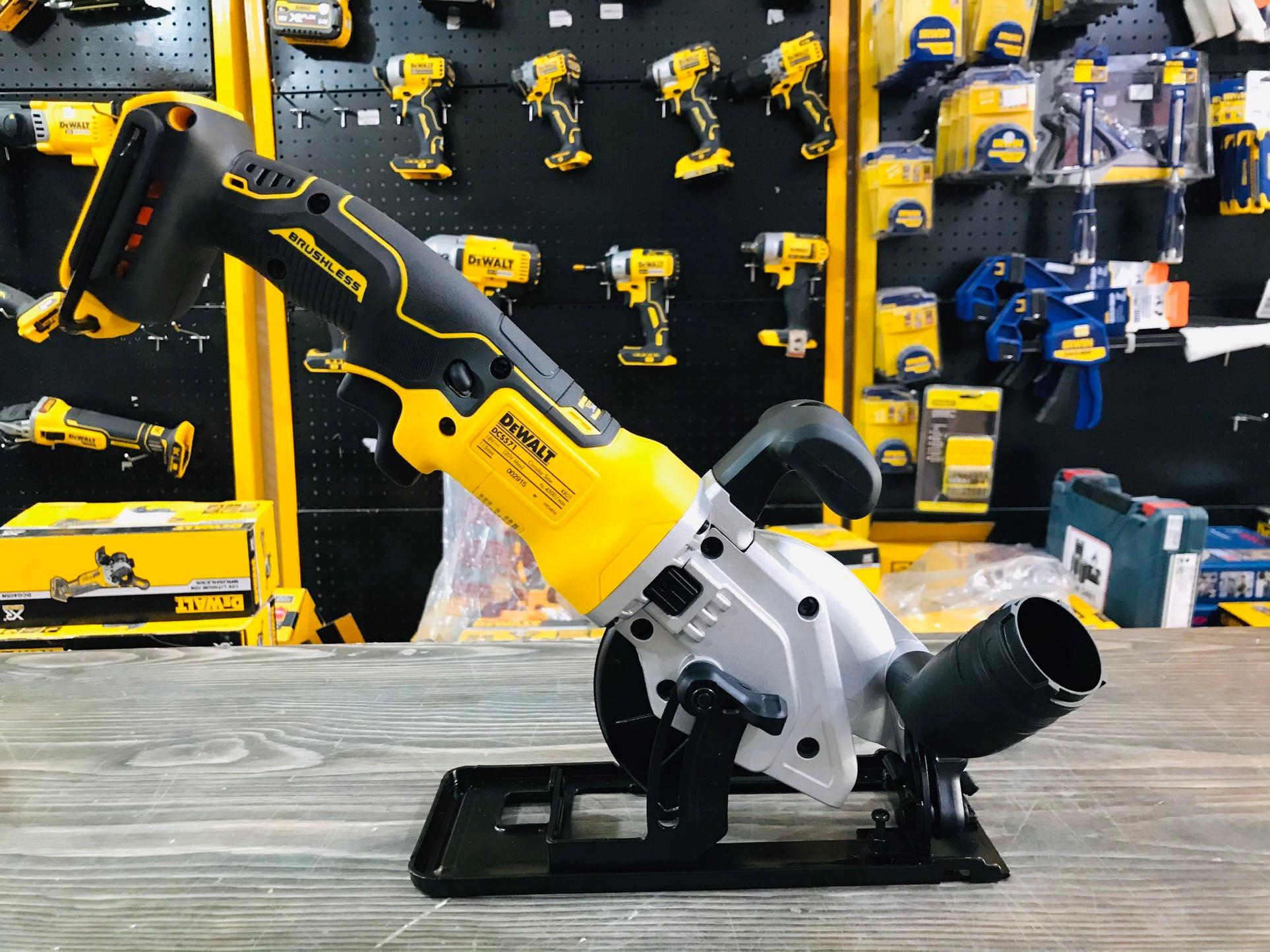 MÁY CƯA CẦM TAY 2AH-18V DEWALT DCS571N-KR- HÀNG CHÍNH HÃNG