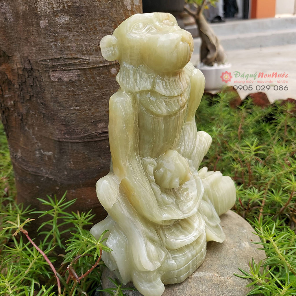 Tượng khỉ đá phong thủy tuổi thân 12 con giáp đá ngọc Pakistan 17cm - đá Non Nước