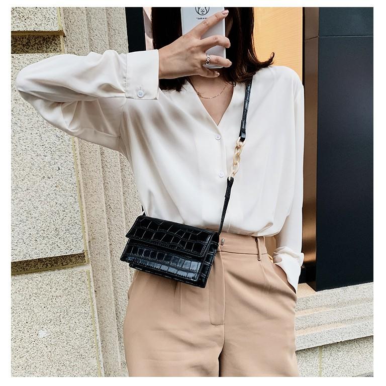 Túi xách mini phong cách Hàn Quốc.