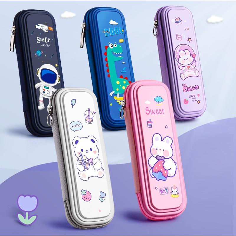 Hộp Đựng Bút Học Sinh 3 Ngăn Hoạt Hình 2D Size 8cm BU09