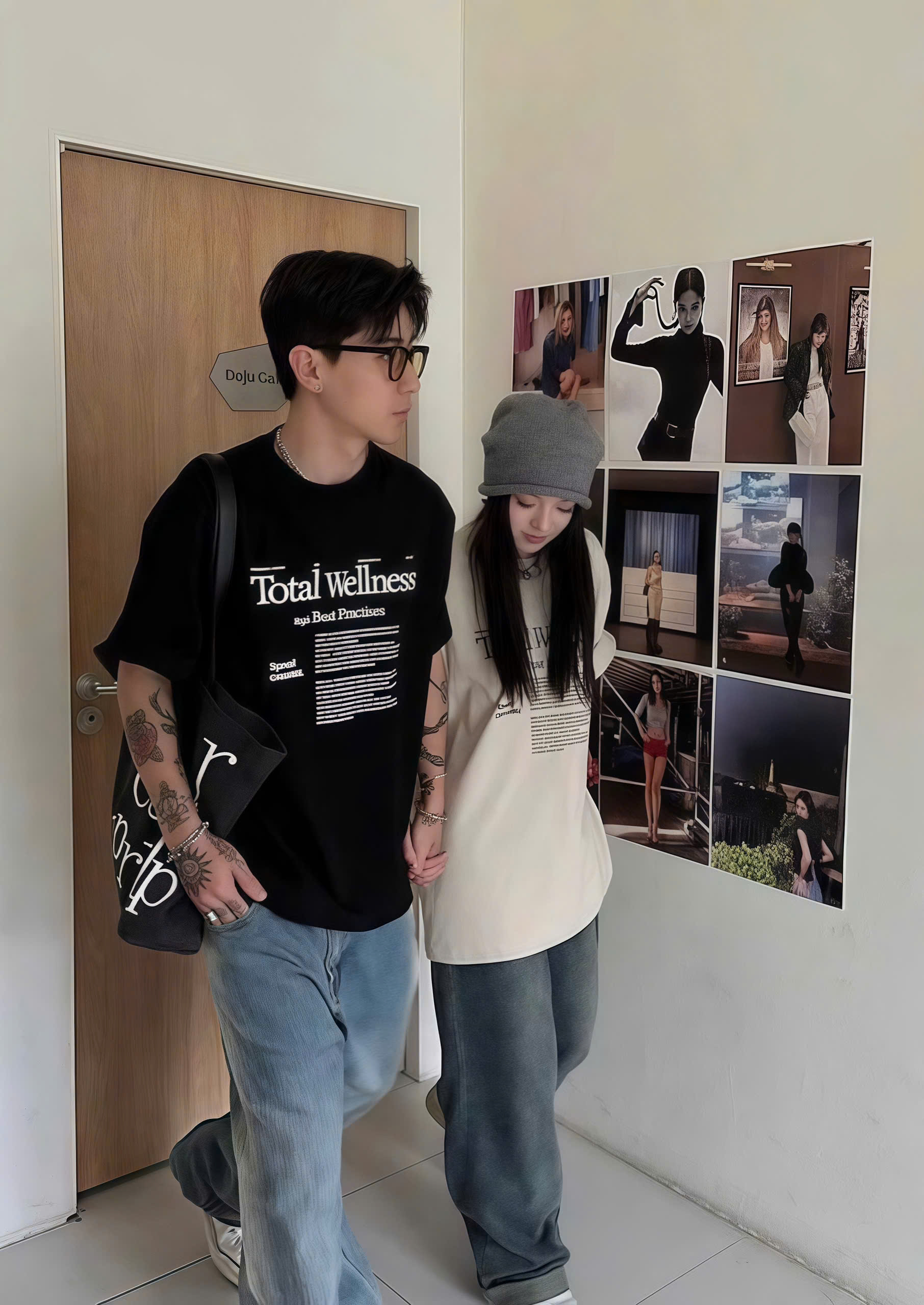 Áo phông nam nữ form rộng 2N Unisex thun cotton in chữ Total màu trắng/đen