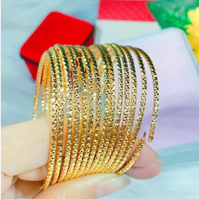 ̀ 7 chiếc màu vàng bộ vòng tuần bền màu lắc tay nữ