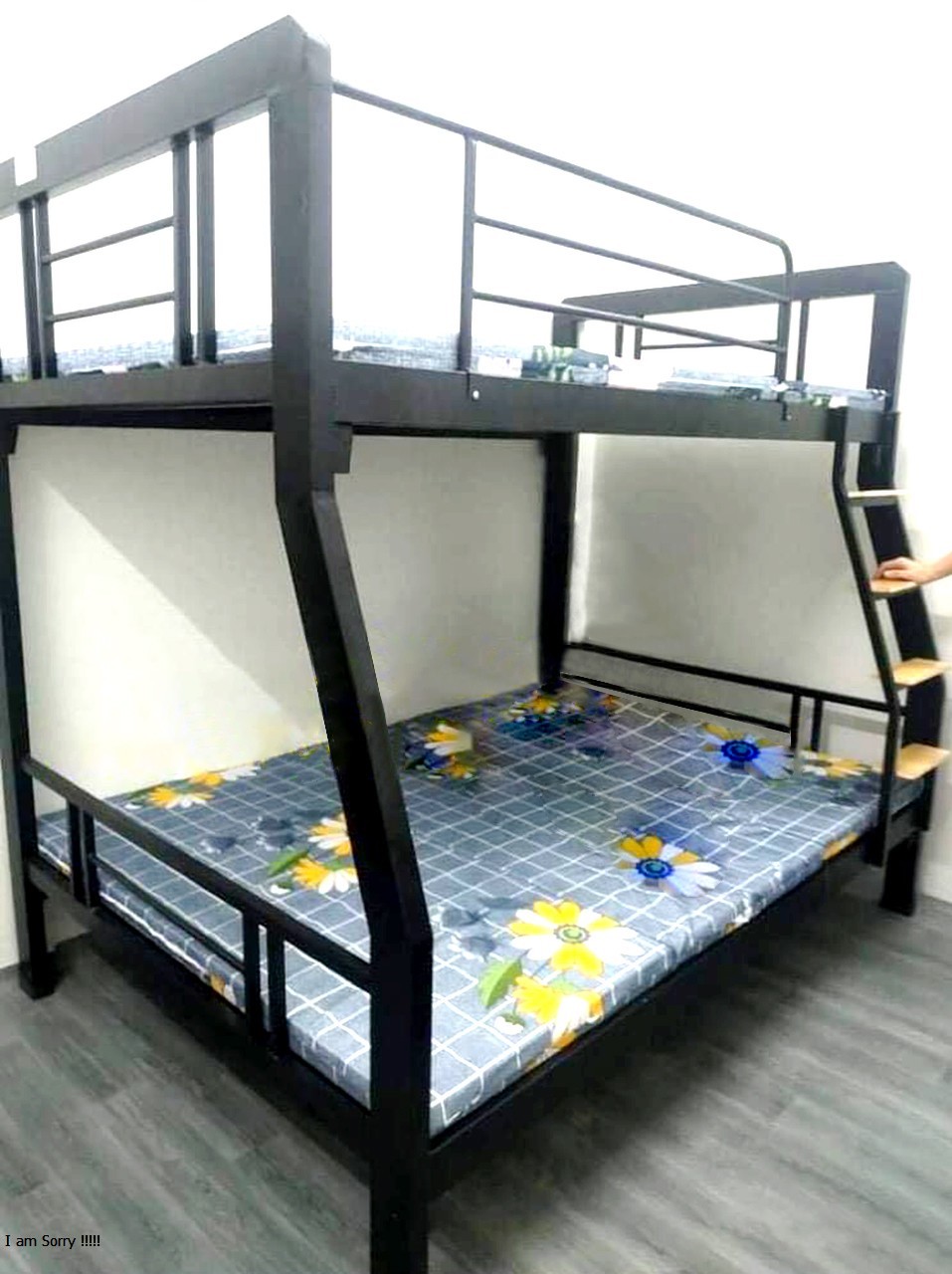 Giường sắt 2 tầng hộp vuông sắt 4x8 màu kem kích thước từ