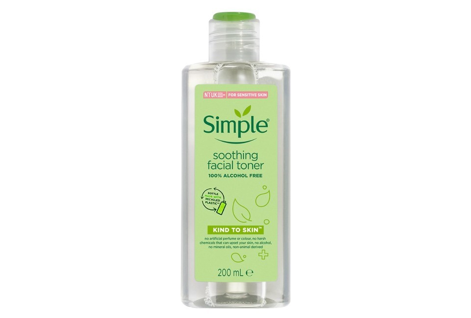 Nước Hoa Hồng Dành Cho Da Nhạy Cảm Simple Soothing Facial Toner 200ml