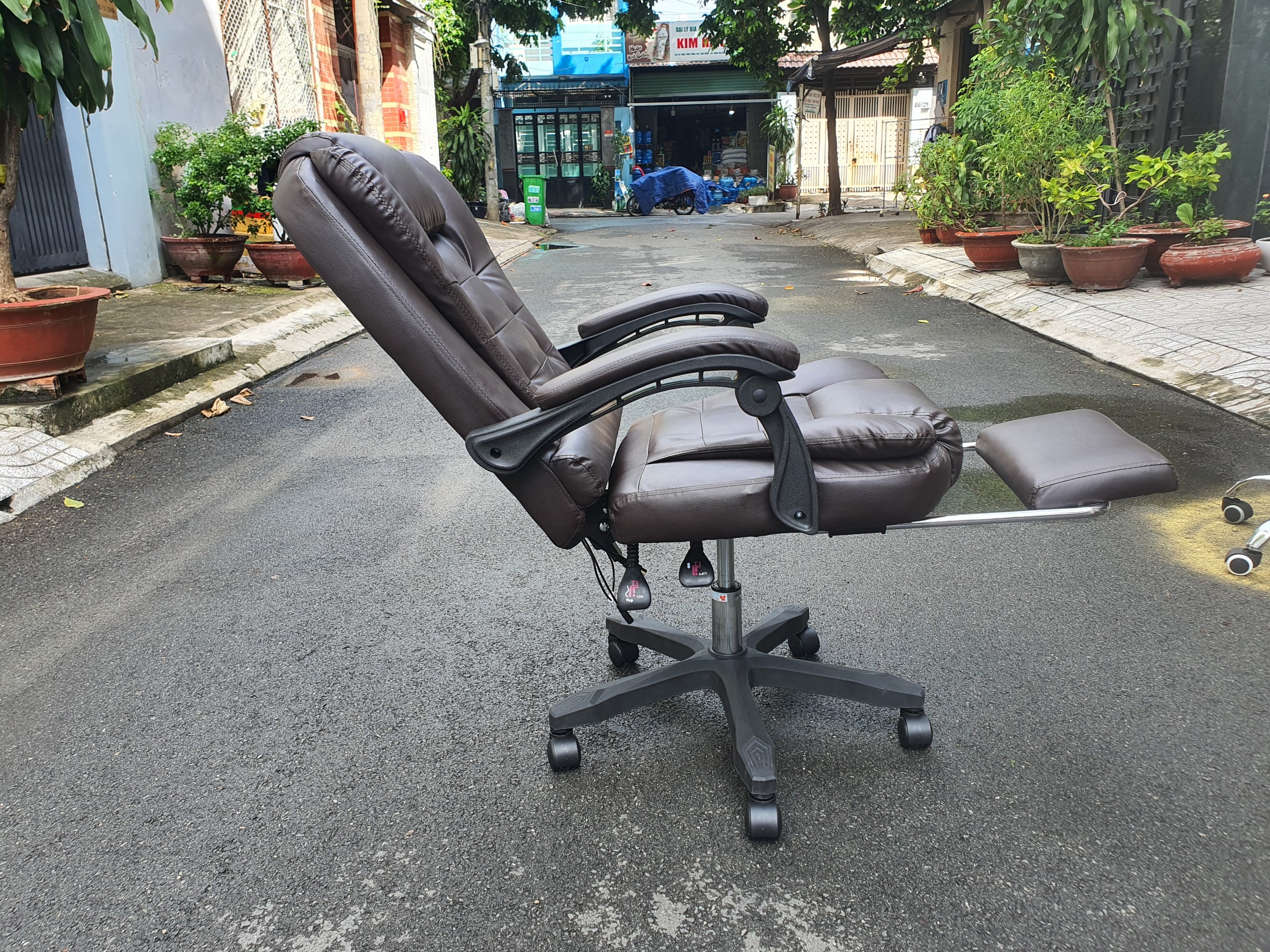 Ghế Làm Việc Văn Phòng Rung Massage 07 Điểm Kèm Remote Điều Khiển AMA-HH002-U