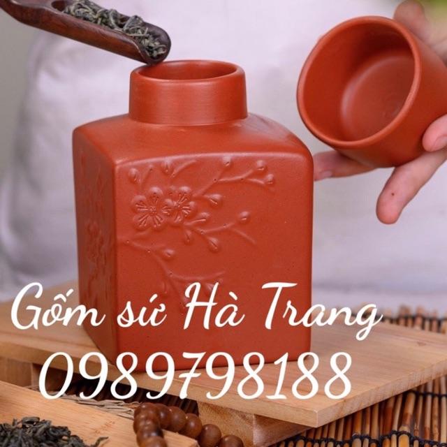 Hộp đựng chè ( trà ) gốm tử sa Bát Tràng hoạ tiết hoa đào nổi