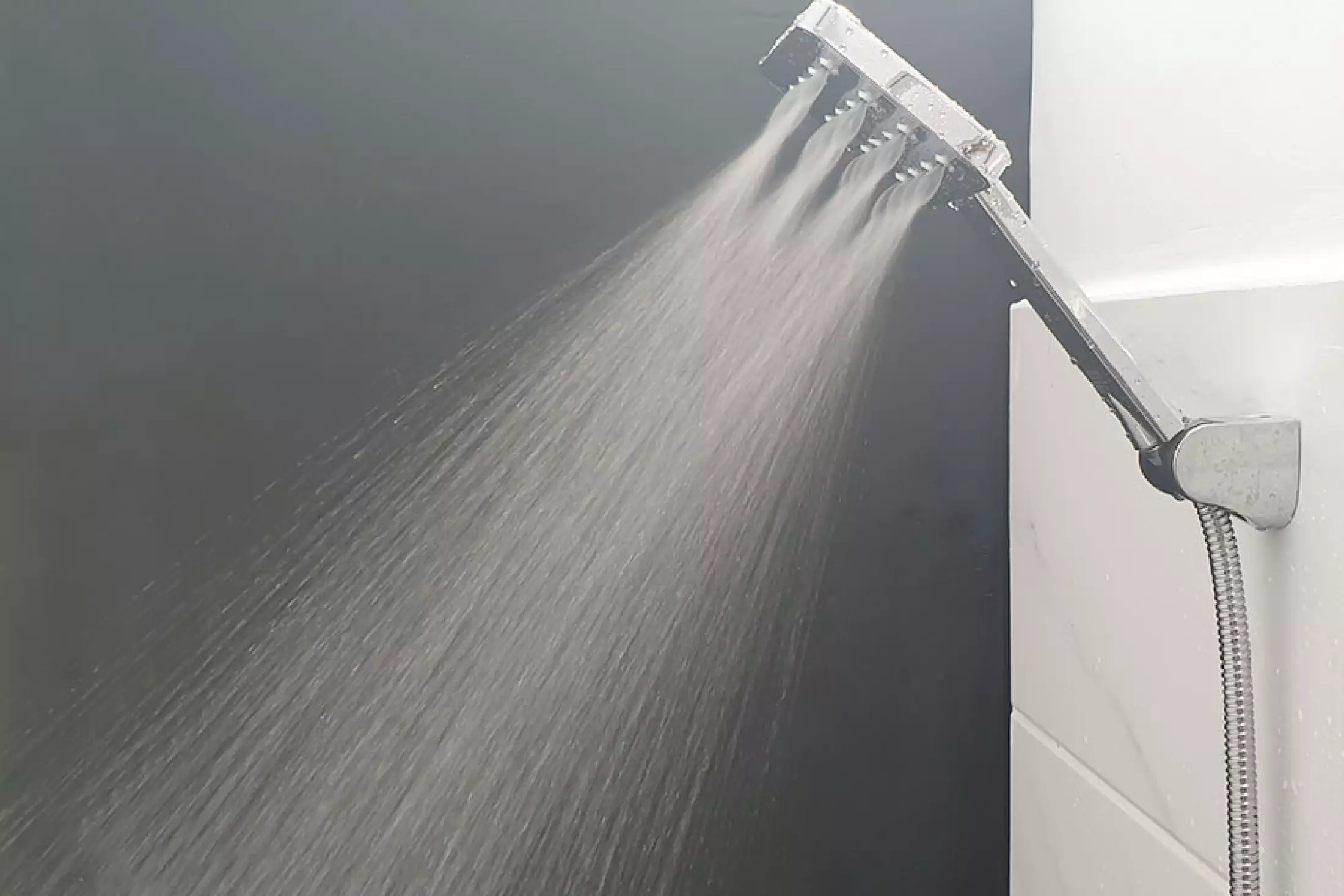Bộ tay dây sen siêu tăng áp, dòng chảy xoáy độc đáo, 1 chức năng chảy Eurolife EL-121SH
