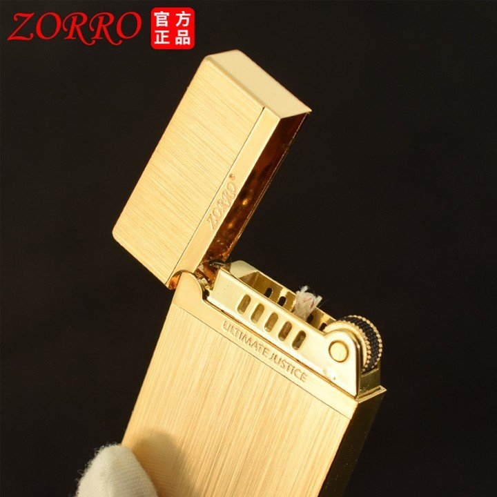 Hột Quẹt Bật Lửa Xăng Đá Zorro Z643 Siêu Mỏng, Giữ Xăng Cực Tốt - Màu Bạc