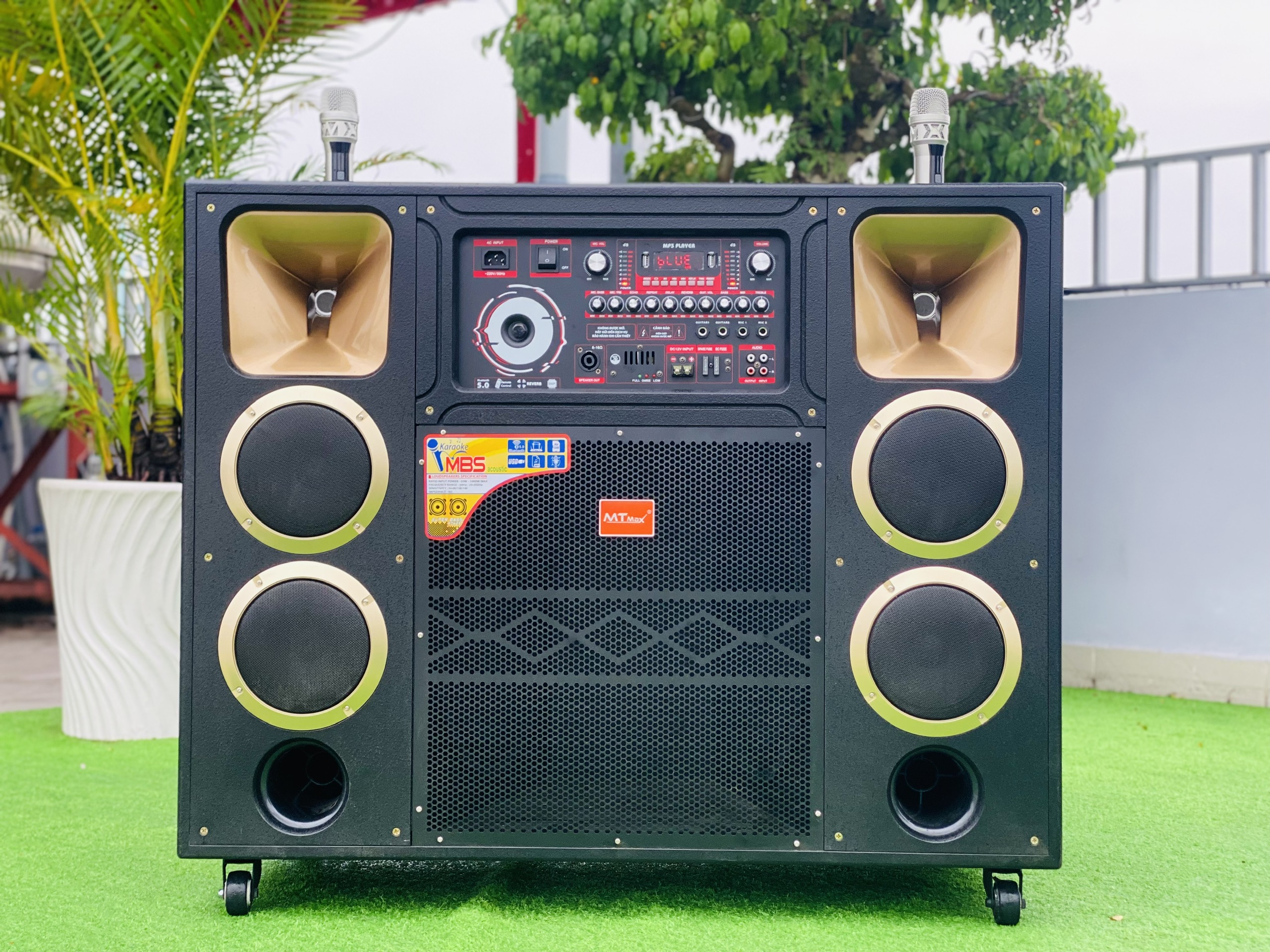 Loa Kéo Karaoke Cao Cấp MTMAX BK56PRO, Công Suất 1000W Mạnh Mẽ, Âm Thanh Cực Căng, Trang Bị 2 Bass Đôi 40, 4 Trung, 2 Treble Đảm Bảo Âm Thanh Đầu Ra Sống Động, Thích Hợp Karaoke, Sự Kiện Chuyên Nghiệp, Kèm 2 Micro Cao Cấp, Hàng Chính Hãng