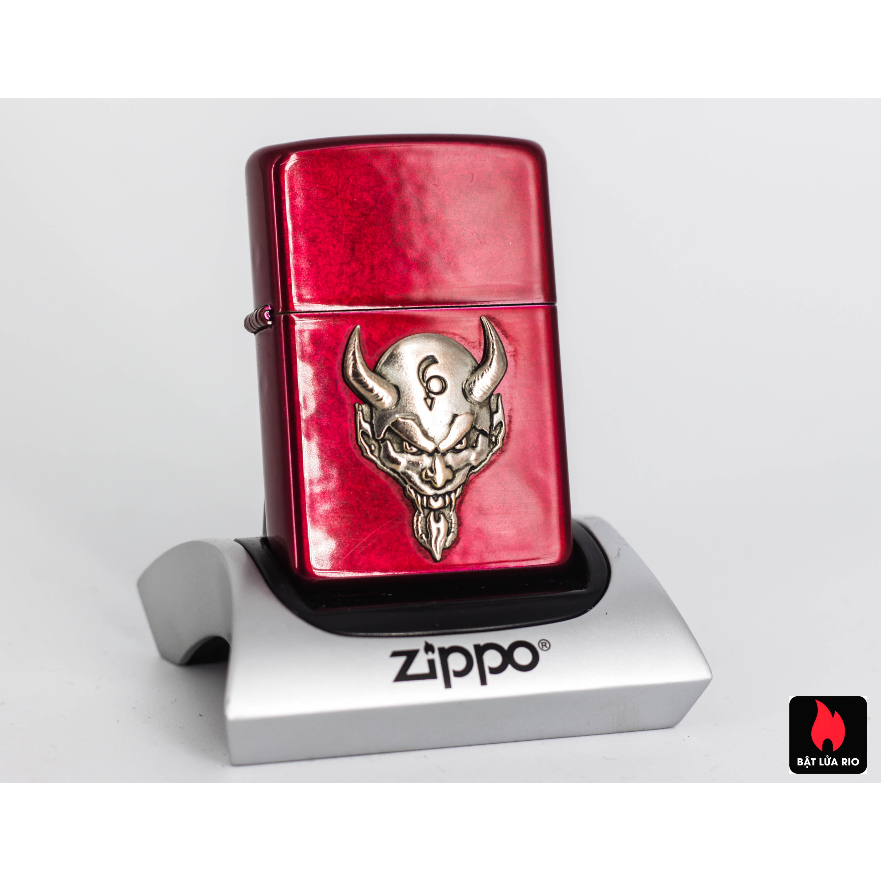 Bật Lửa Zippo 2009 – Zippo El Diablo Emblem Candy Apple Red