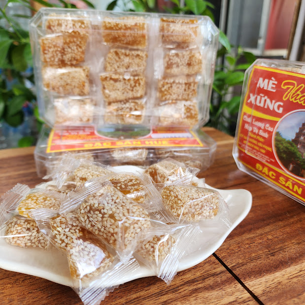 Đặc Sản Nha Trang - Kẹo Mè Xửng Viên Dẻo Dai ,Thơm Vị Mè, mềm dễ ăn  Seavy Hộp 400G