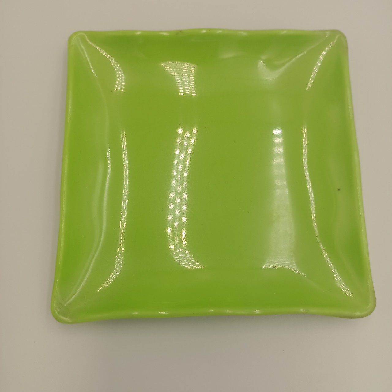 Dĩa Nhựa Melamine Hinh Vuông Nhiều kích cỡ