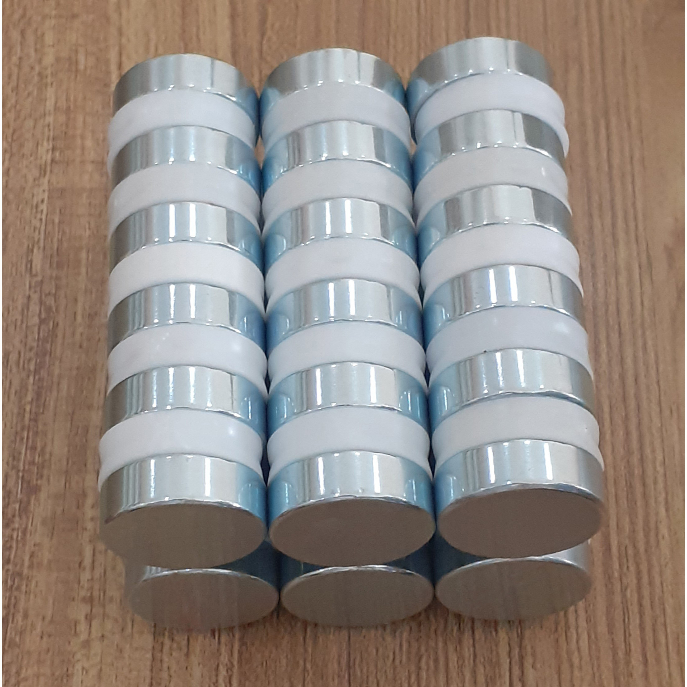 3 Viên Nam Châm Đất Hiếm Loại Tròn 30x10mm Mạ Kẽm Lực Từ N38 Cực Mạnh