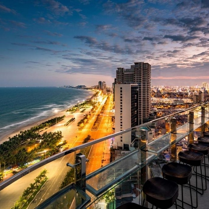 Radisson Hotel 5* Đà Nẵng - Đối Diện Biển, Buffet Sáng, Hồ Bơi Vô Cực, Vị Trí Đẹp, Khách Sạn Mới