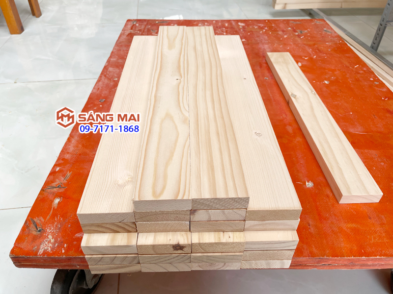 Thanh gỗ thông 2cm x 6cm x dài 50cm + láng mịn 4 mặt