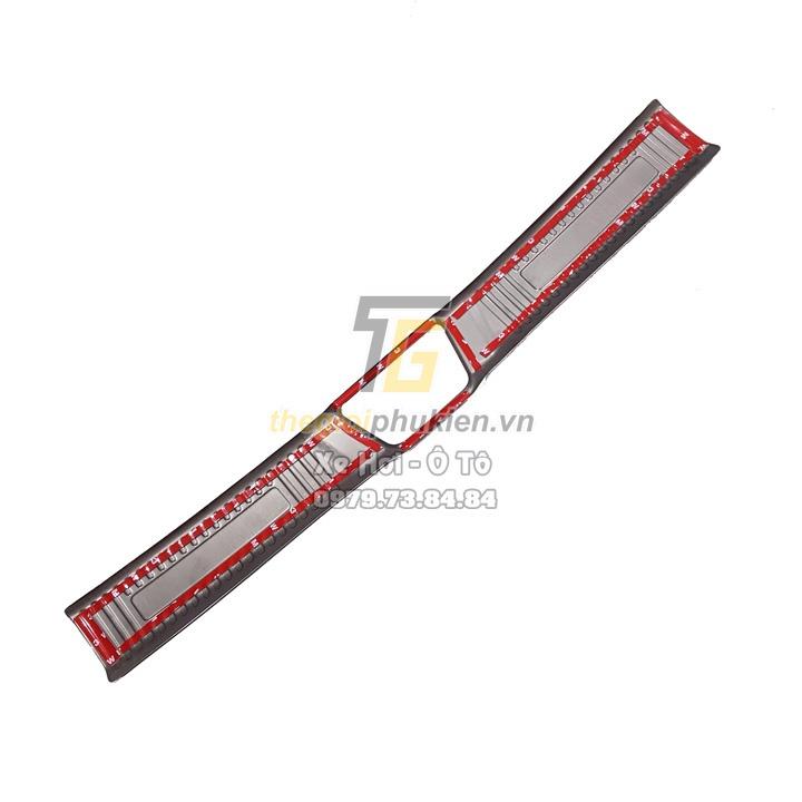 Bộ sản phẩm ỐP BẬC CỐP VÀ BẬC CỬA vân Titan xe Suzuki XL7