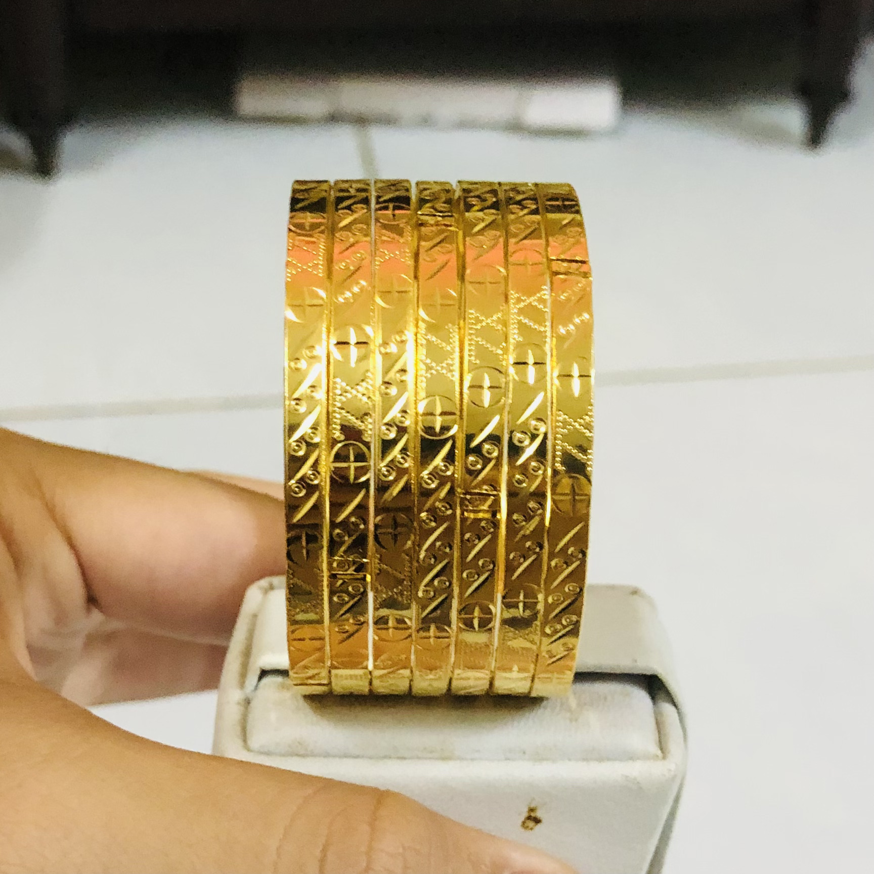 Vòng ximen chạm L V bộ 7 chiếc mạ 18k khóa lưỡi gà cao cấp