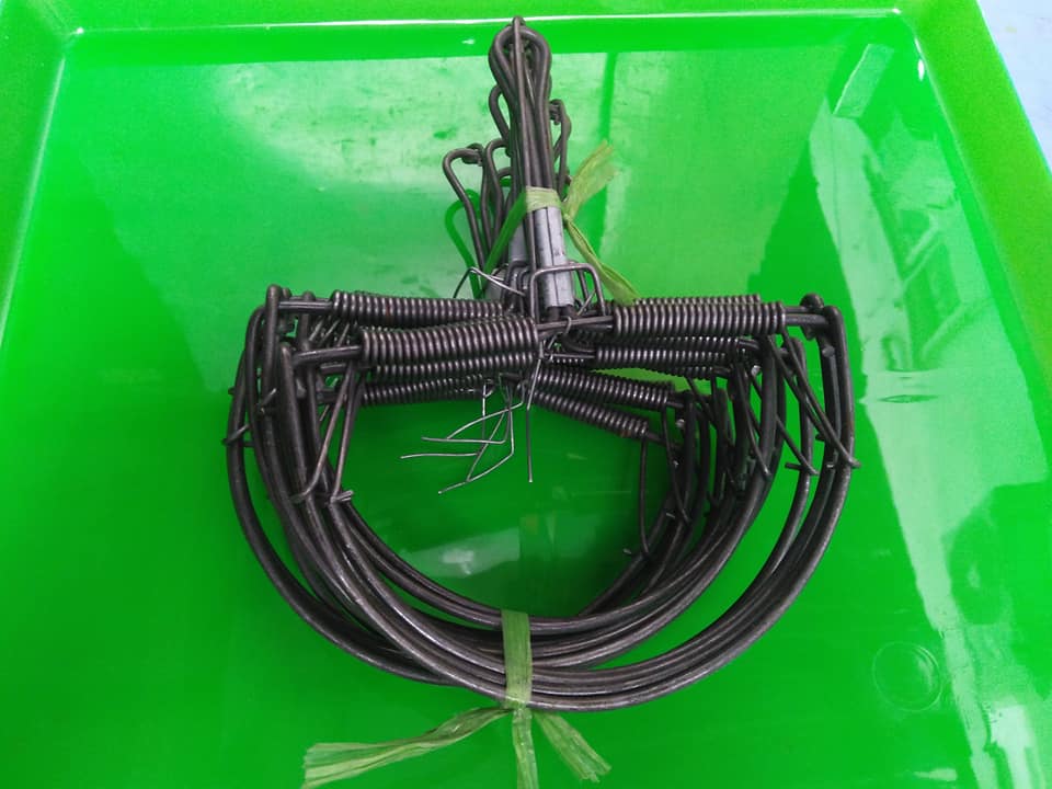 combo 10 bẫy chuột bán nguyệt lớn 15 cm