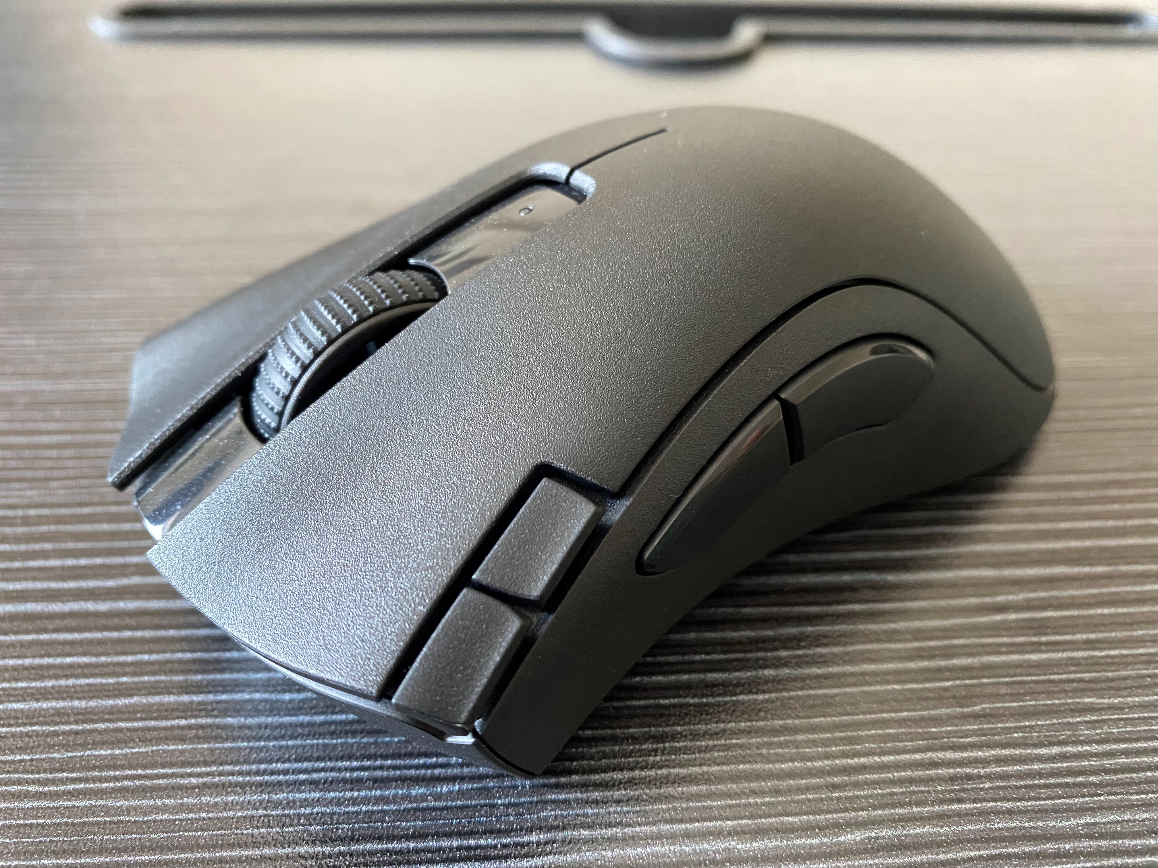 Chuột Razer DeathAdder V2 X HyperSpeed-Wireless Ergonomic_Mới, hàng chính hãng