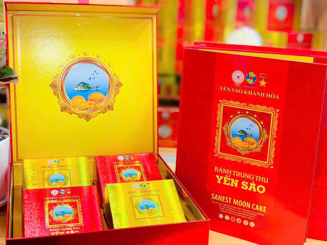 BÁNH TRUNG THU YẾN SÀO KHÁNH HÒA - HỘP 4 BÁNH 200GR