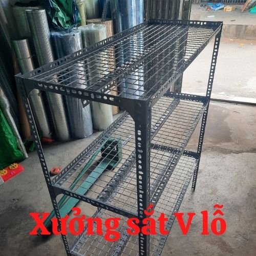 kệ sắt v lỗ dạng vỉ lưới ô vuông,kích thước(R 20cmx Dài1mxCao1,5m) 4 tầng sắt v3