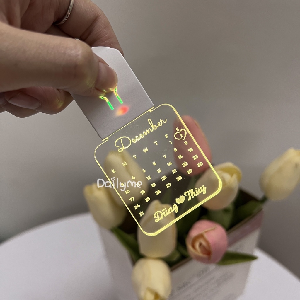 Móc khoá có đèn led - Khắc ảnh và chữ, thông tin cá nhân hoá theo yêu cầu