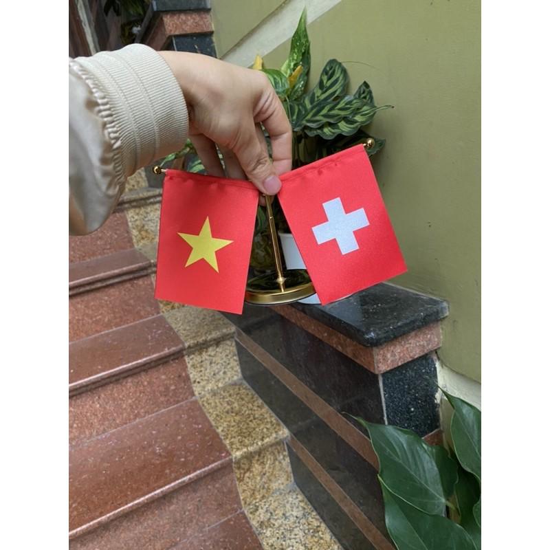 Táp lô để ô tô Việt - Thụy Sĩ