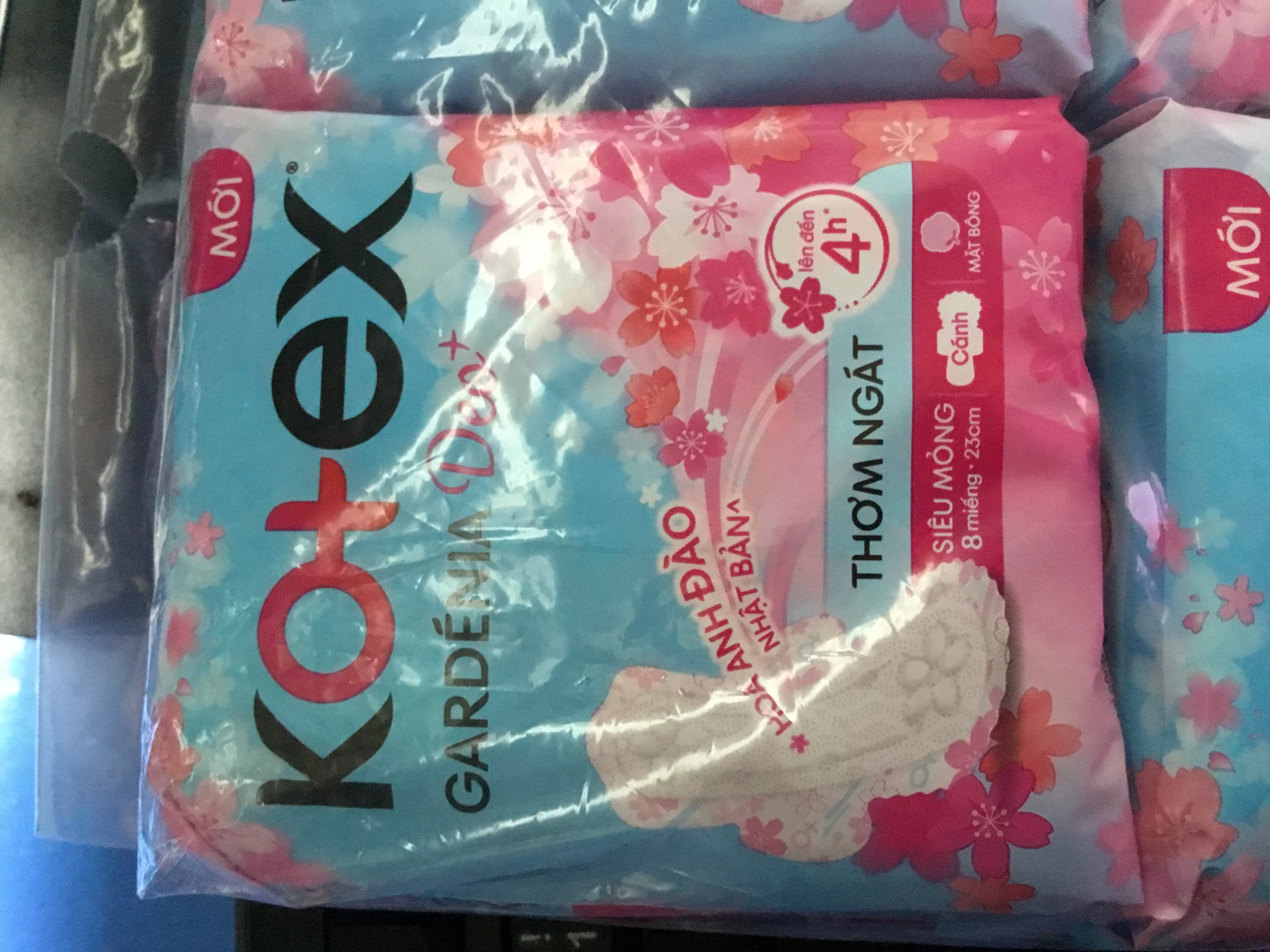 1 Gói Băng Vệ Sinh Kotex Hoa Anh Đào Gardenia Deo+ 23cm Siêu Mỏng Cánh Siêu Khử Mùi (8 miếng) - HSD luôn mới