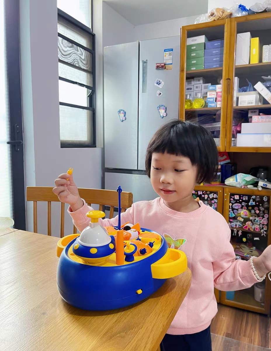 Đồ chơi câu cá đập chuột thế hệ mới chiến hạm vũ trụ có hiệu ứng đèn nhac, đếm thời gian tính điểm đa chức năng cho bé