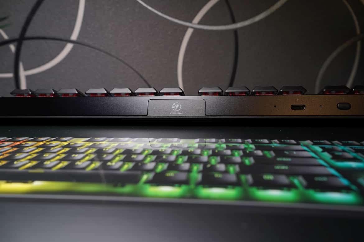 Bàn phím cơ Razer DeathStalker V2 Pro-Wireless Low Profile Optical Gaming Keyboard (Linear Red Switch)_Mới, hàng chính hãng