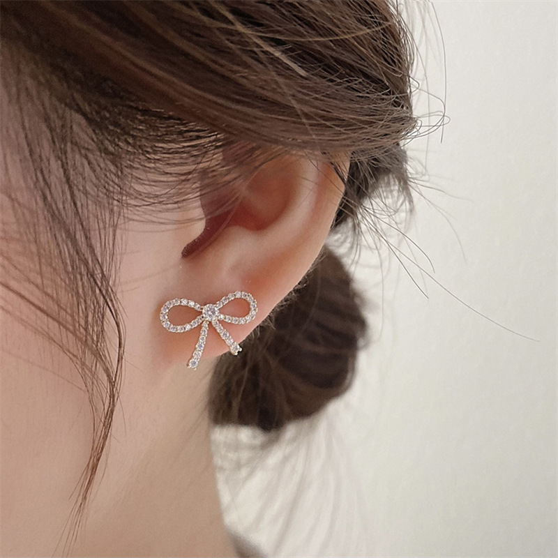 Khuyên tai cài nơ dáng thả 2 kiểu đeo