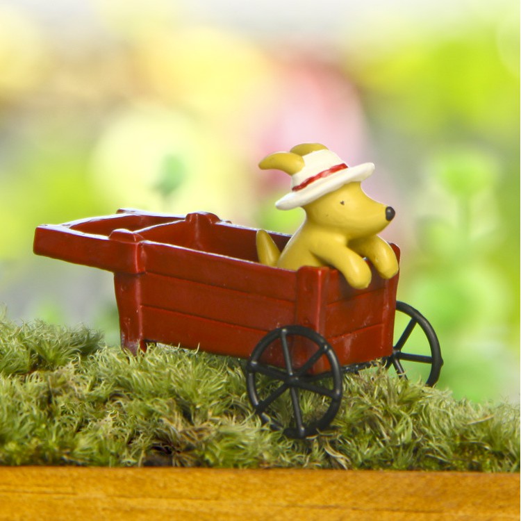 Mô hình chú chó vàng nhỏ ngồi trong xe kéo thích hợp trang trí tiểu cảnh, chụp ngoại cảnh, DIY
