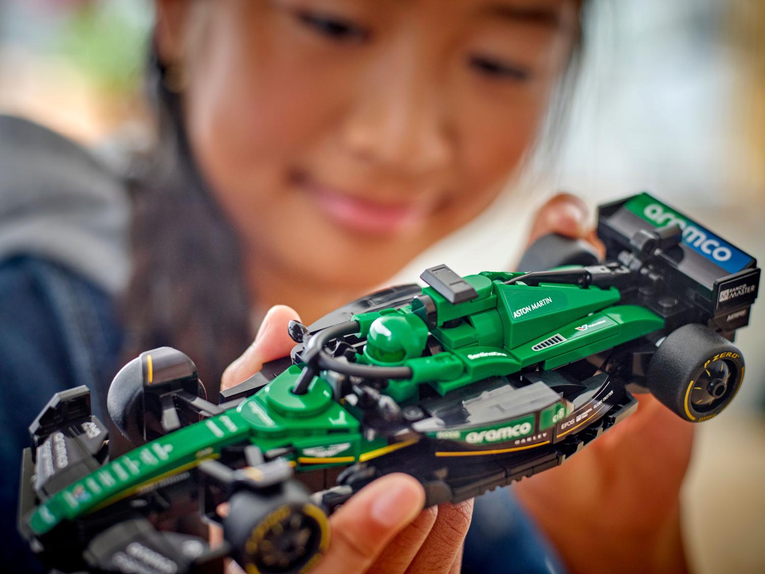 Đồ Chơi Lắp Ráp Xe Đua Aston Martin Aramco F1 AMR24 - Lego Speed Champions 77245 (269 Mảnh Ghép)