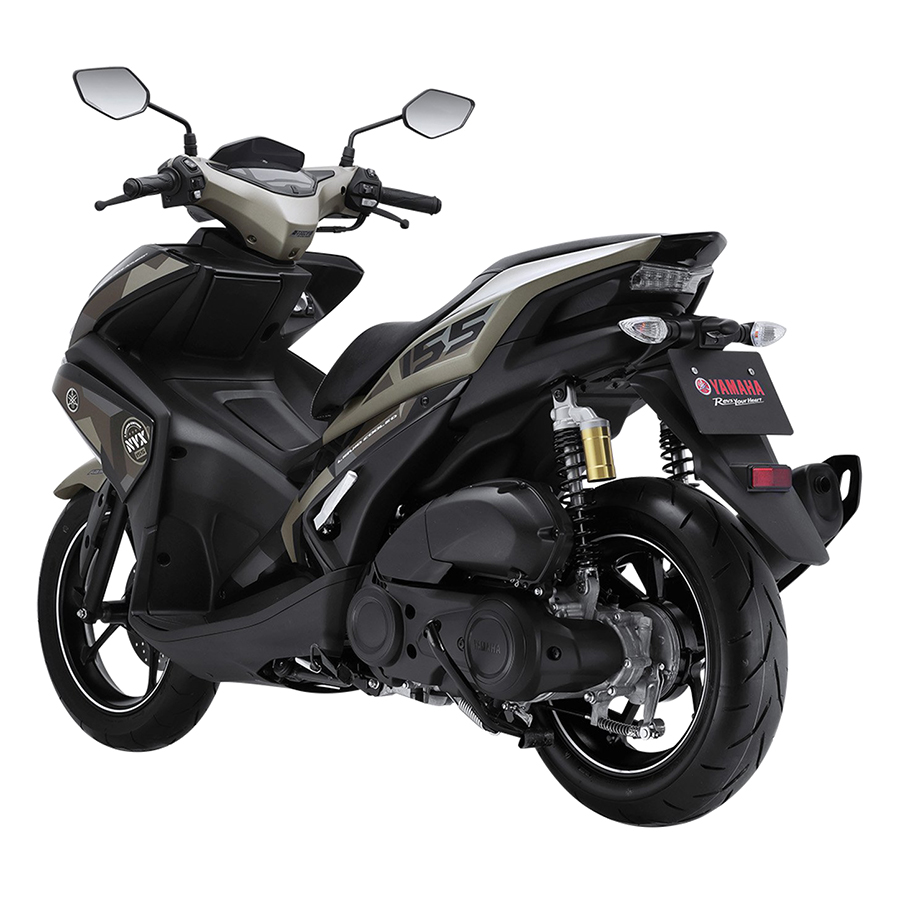 Soi kỹ Yamaha NVX 155 tem rằn ri tại đại lý