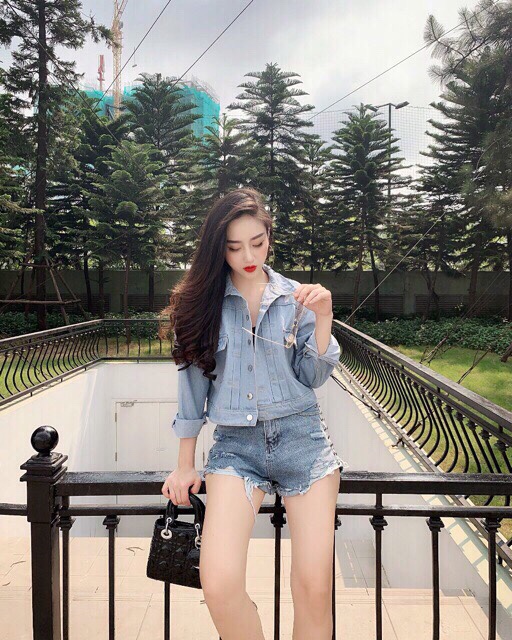 Áo khoác jeans nữ