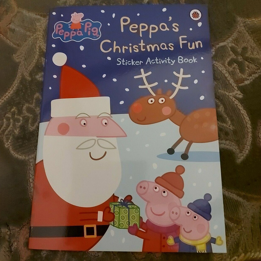 Peppa Pig : Peppa's Christmas Fun Sticker Activity Book