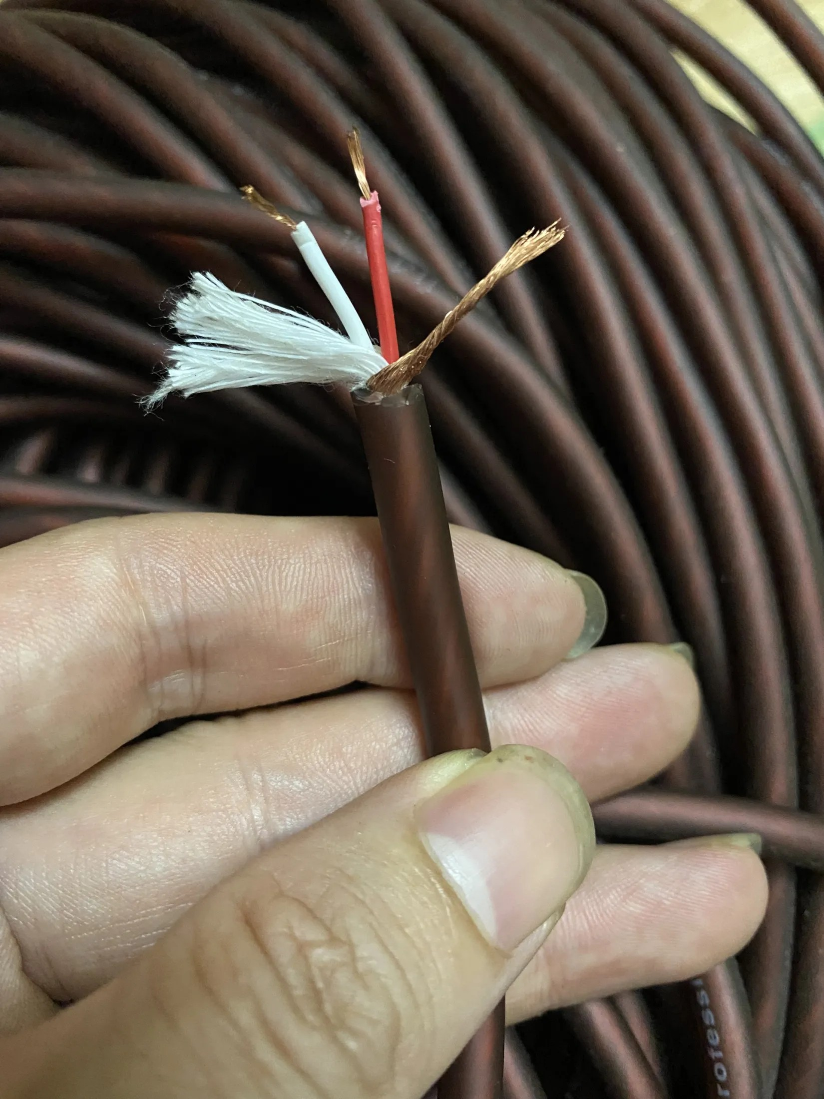 Dây Micro bằng đồng, mềm dẻo, độ chống nhiễu cao, khắc phục tình trạng ù xì (số lượng 6m) - Hàng chính hãng