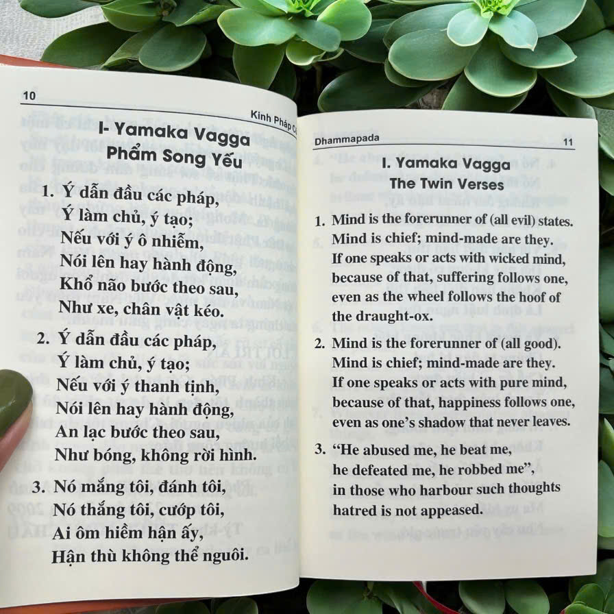 Kinh Pháp Cú Mini Song Ngữ Anh - Việt '(9x13)
