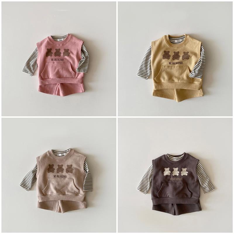 2021 Thu Mới Bộ Quần Áo Bé Trai Bé Set Bộ Tay Dài Sọc Áo + Hoạt Hình In Áo + Quần Short 3 chiếc Toddker Bé Gái Phù Hợp Với