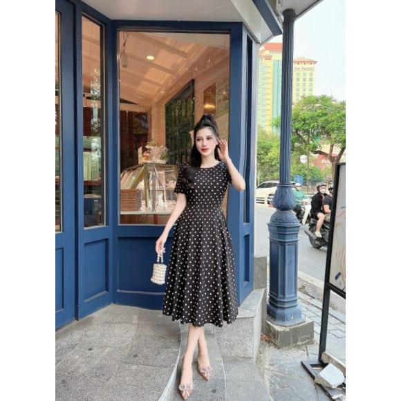 ĐẦM XÒE CHẤM BI NGỰC ĐÍNH HOA