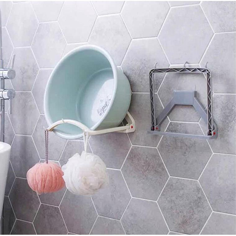 Giá treo chậu rửa dán tường có 3 móc tiện dụng
