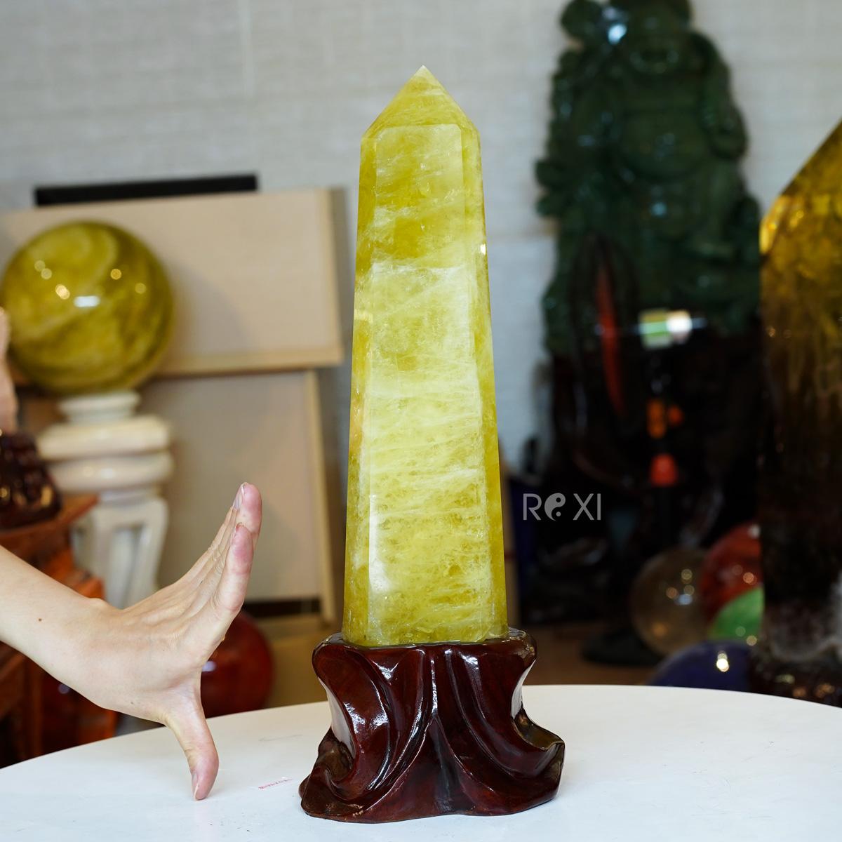 Trụ Đá Thạch Anh vàng 2,35kg - 39cm