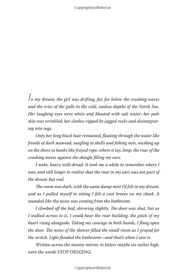 Sách ngoại văn: The Woman in Cabin 10