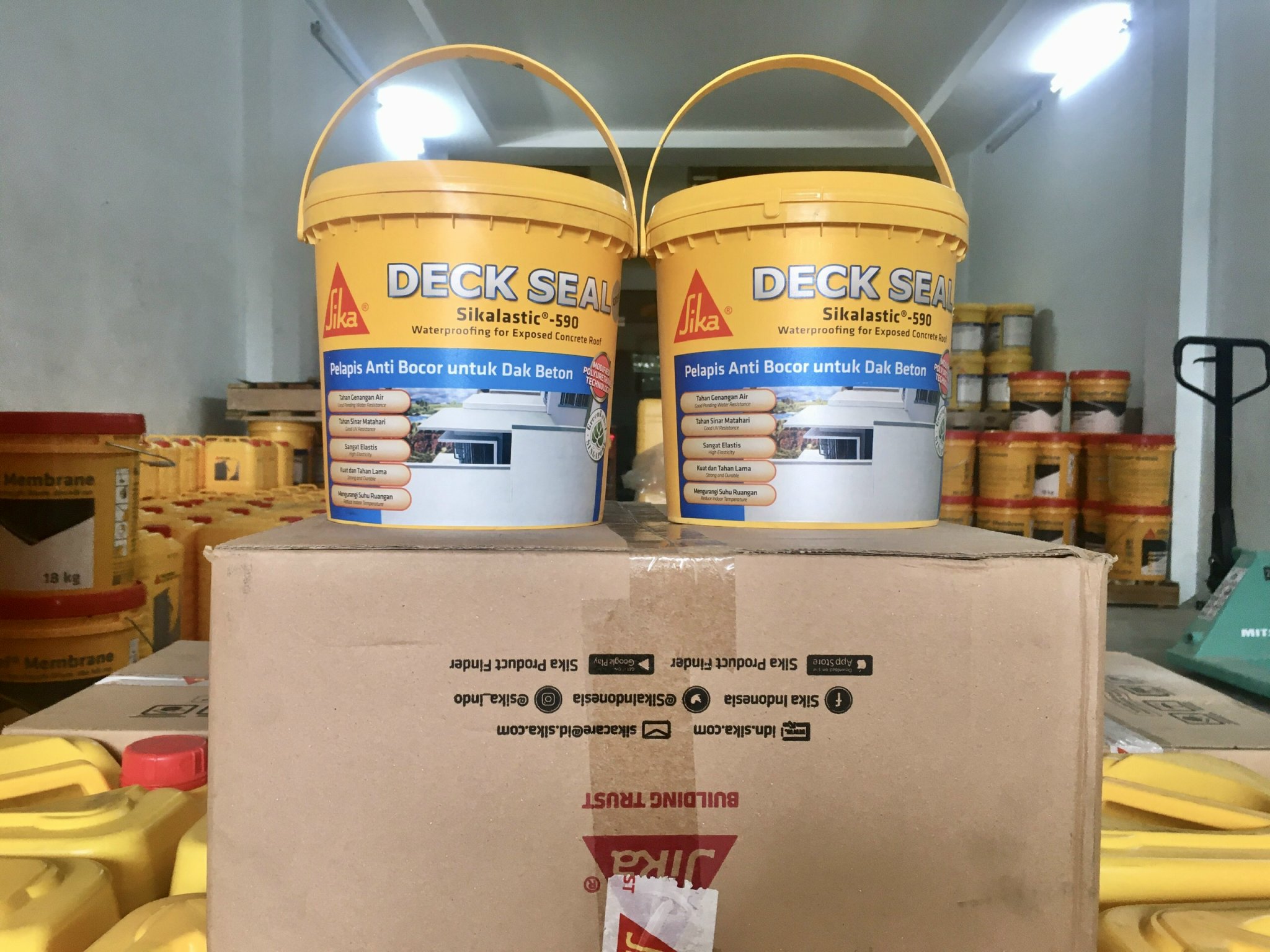 Chống thấm không cần đục gạch, chống thấm sân thượng, sàn mái lộ thiên, máng xối - Sikalastic 590