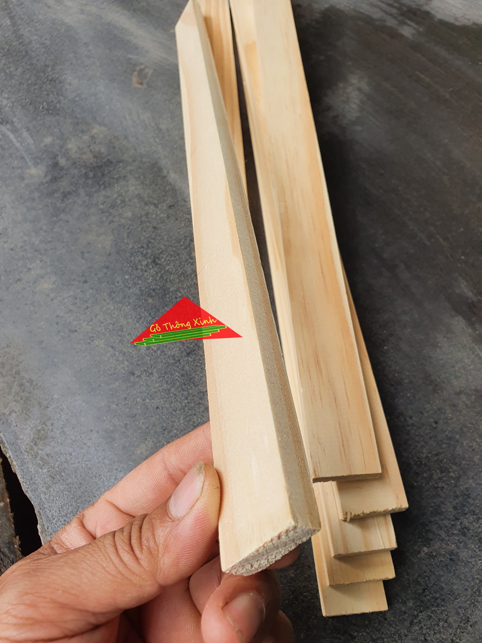 Thanh gỗ thông dày 1cm,rộng 3cm,dài 50cm dùng làm nẹp chỉ, làm thùng gỗ decord, đóng chuồng thú cưng, DIY
